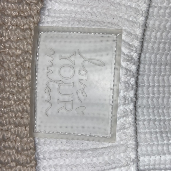 White beanie - Picture 2 of 2